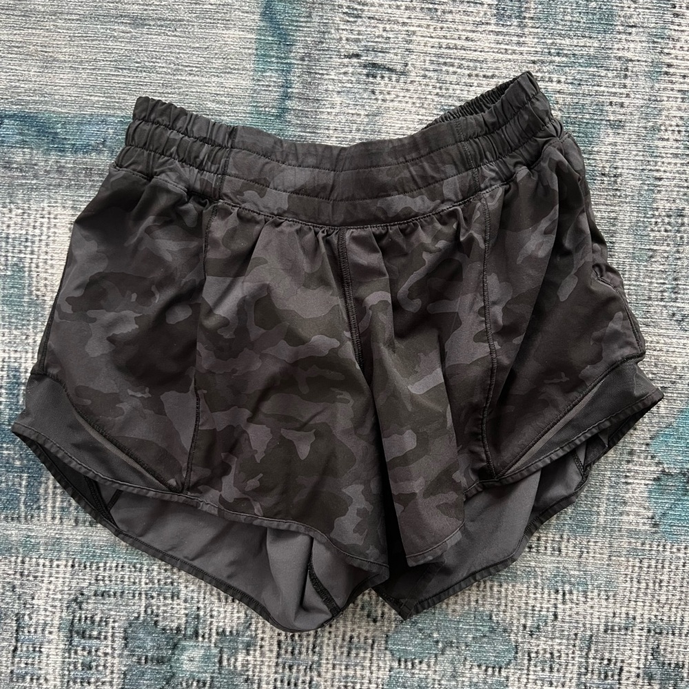 Lulu lemon Hotty Hot shorts, camo print size 6